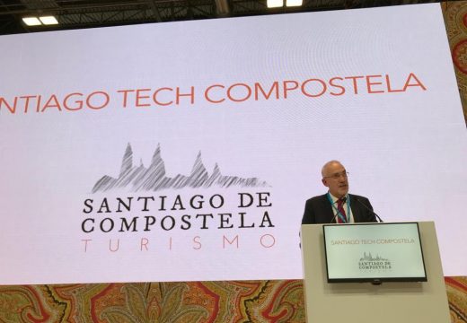 O concelleiro de Turismo presenta Santiago Tech Compostela en Fitur